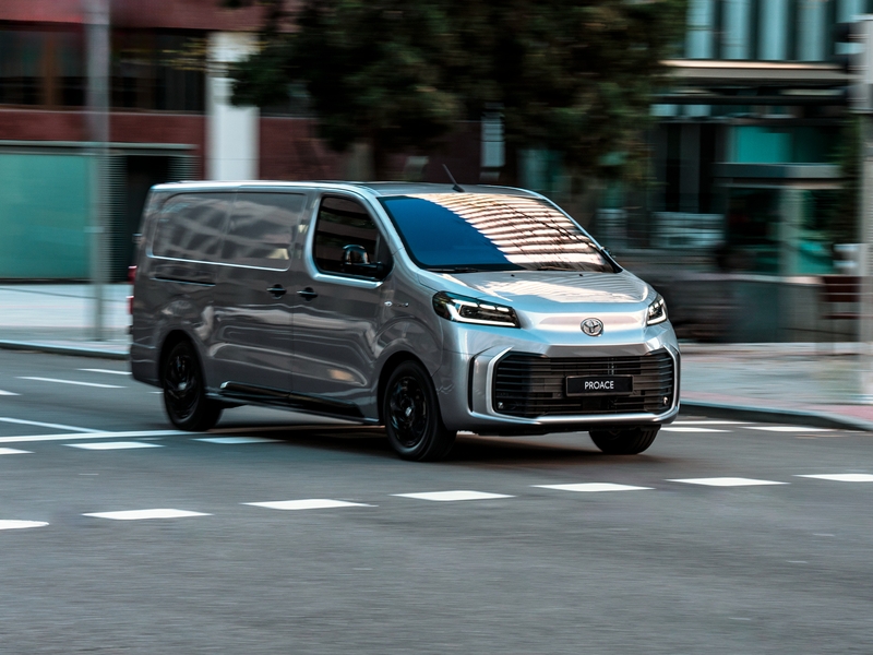 Toyota_Proace_GoElectric_EXTRA_Homepage_right card_1400x1050
