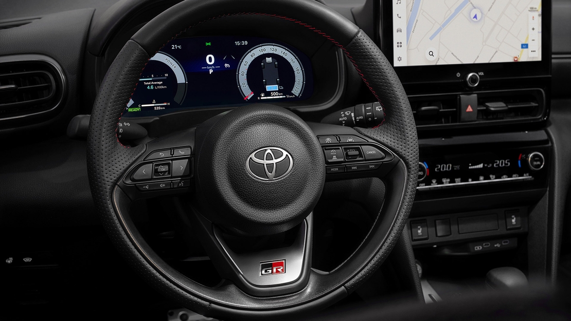 Toyota-Yaris-Cross-Hybrid-interieur-stuur-dashboard